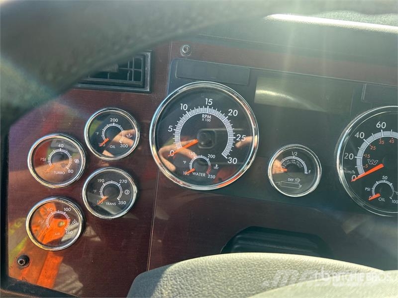 Western Star 5700 6x2 T/A Sleeper Truck Tractor (Inoperable) Влекачи