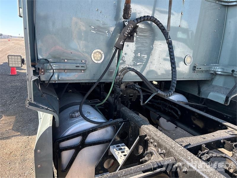 Western Star 5700 6x2 T/A Sleeper Truck Tractor Motrici e Trattori Stradali