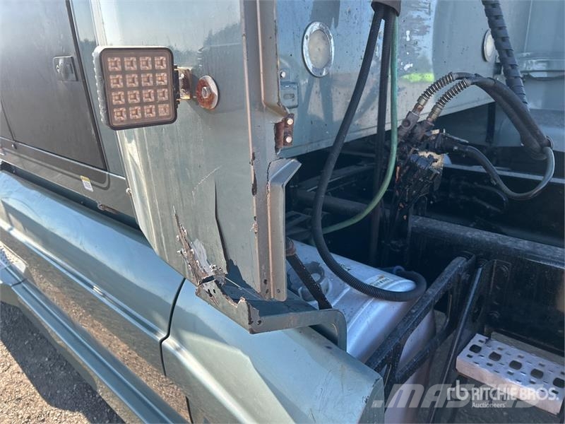 Western Star 5700 6x2 T/A Sleeper Truck Tractor Motrici e Trattori Stradali