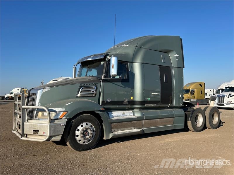 Western Star 5700 6x2 T/A Sleeper Truck Tractor Trekkers