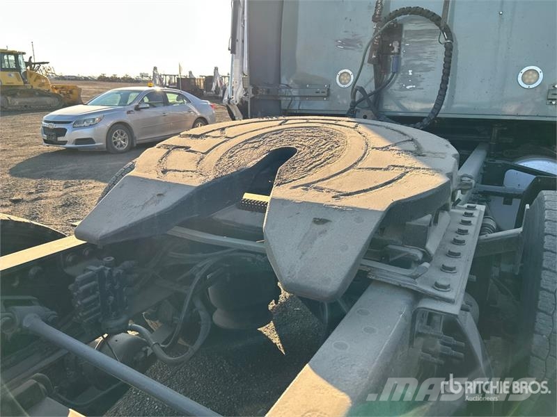 Western Star 5700 6x2 T/A Sleeper Truck Tractor Trekkers