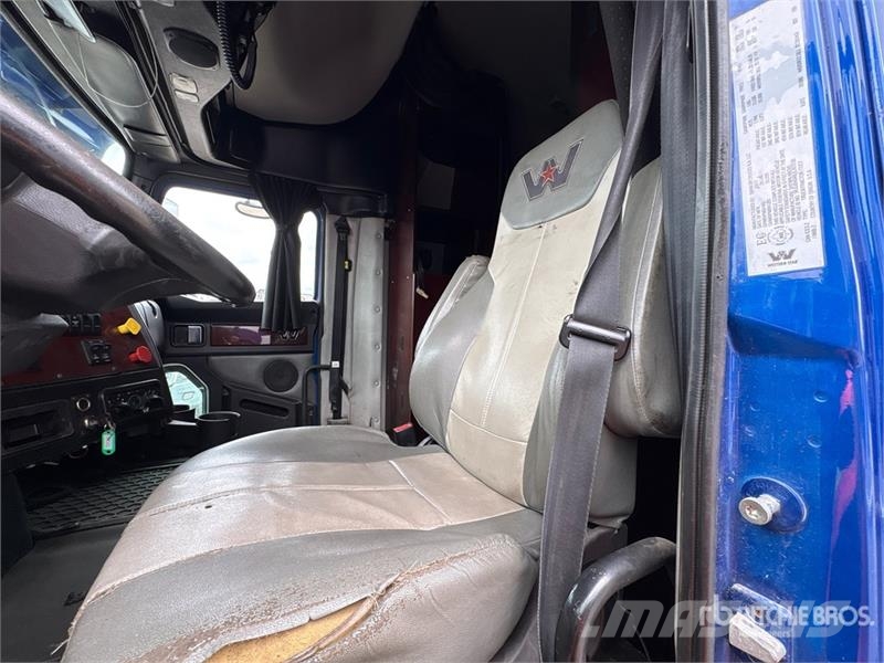 Western Star 5700 6x2 T/A Sleeper Truck Tractor 牵引车