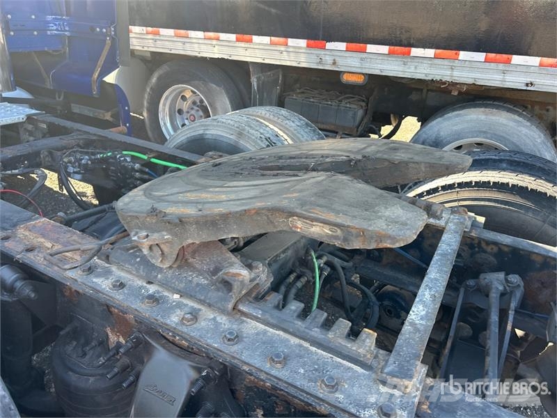 Western Star 5700 6x2 T/A Sleeper Truck Tractor (Inoperable) Влекачи