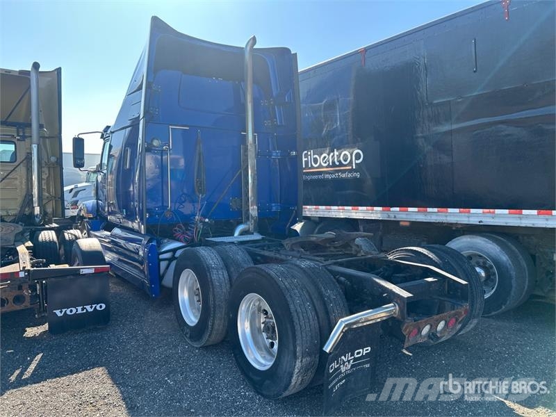 Western Star 5700 6x2 T/A Sleeper Truck Tractor (Inoperable) Влекачи