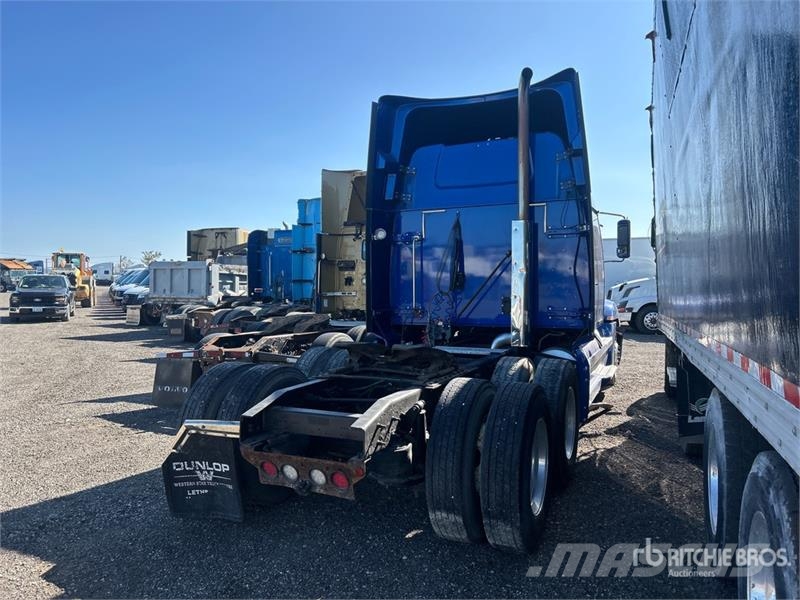 Western Star 5700 6x2 T/A Sleeper Truck Tractor (Inoperable) Влекачи