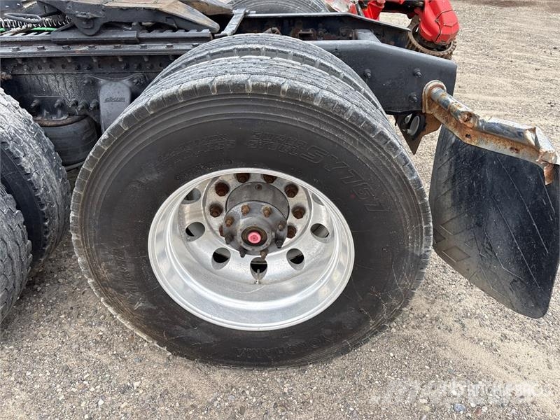 Western Star 5700 6x2 T/A Sleeper Truck Tractor 牵引车