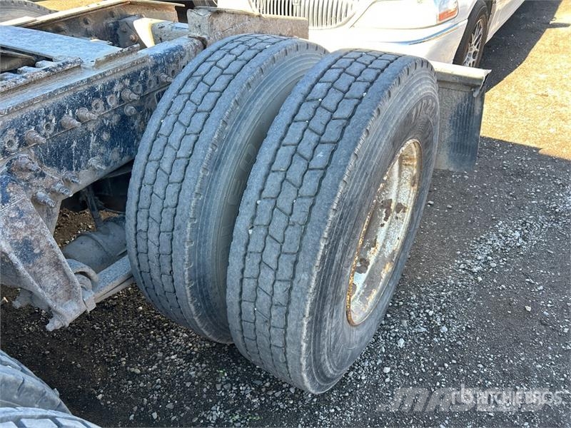 Western Star 5700 6x4 T/A Day Cab Truck Tractor 牵引车