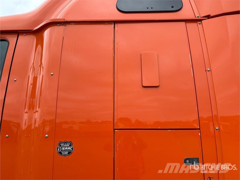 Western Star 5700 6x4 T/A Sleeper Truck Tractor Trekkvogner