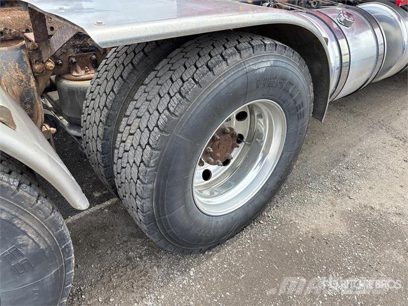 Western Star 5700 6x4 T/A Sleeper Truck Tractor Влекачи