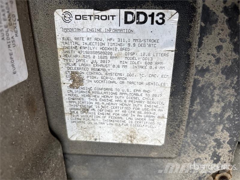 Western Star 5700 6x4 T/A Sleeper Truck Tractor Sadulveokid