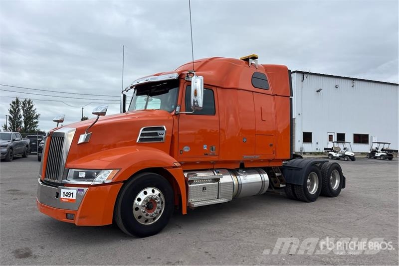 Western Star 5700 6x4 T/A Sleeper Truck Tractor Trækkere