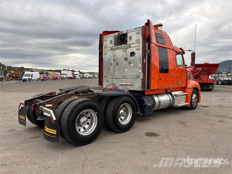 Western Star 5700 6x4 T/A Sleeper Truck Tractor Sadulveokid