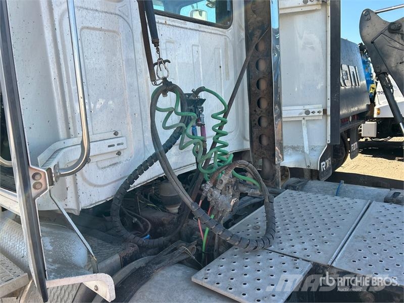 Western Star 5700 6x4 T/A Day Cab Truck Tractor 牵引车