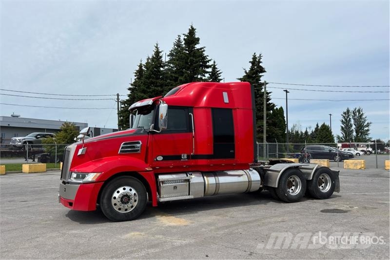 Western Star 5700 6x4 T/A Sleeper Truck Tractor Влекачи