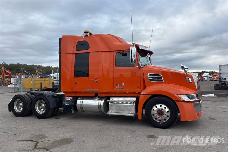 Western Star 5700 6x4 T/A Sleeper Truck Tractor Trækkere