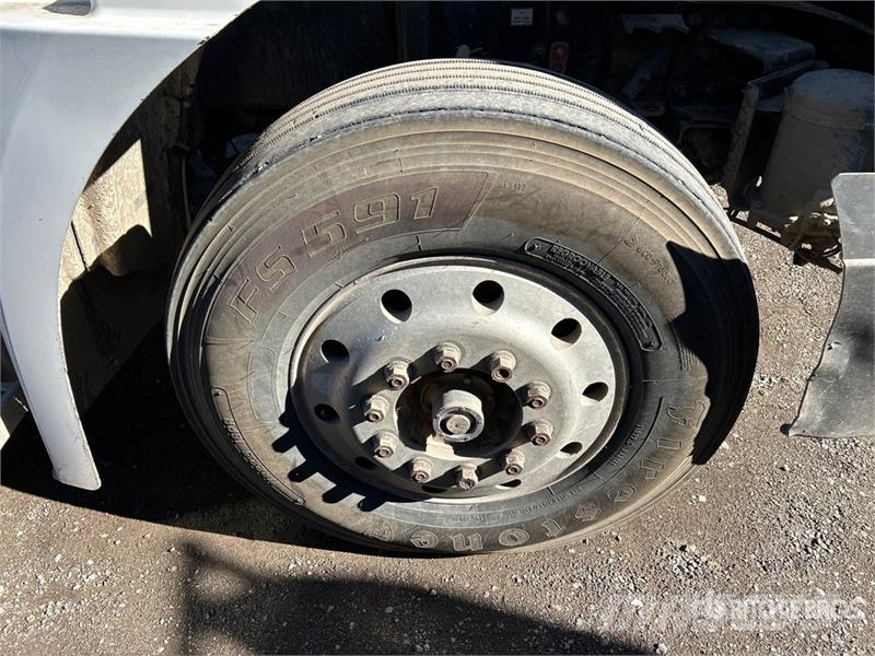 Western Star 5700 6x4 T/A Day Cab Truck Tractor 牵引车