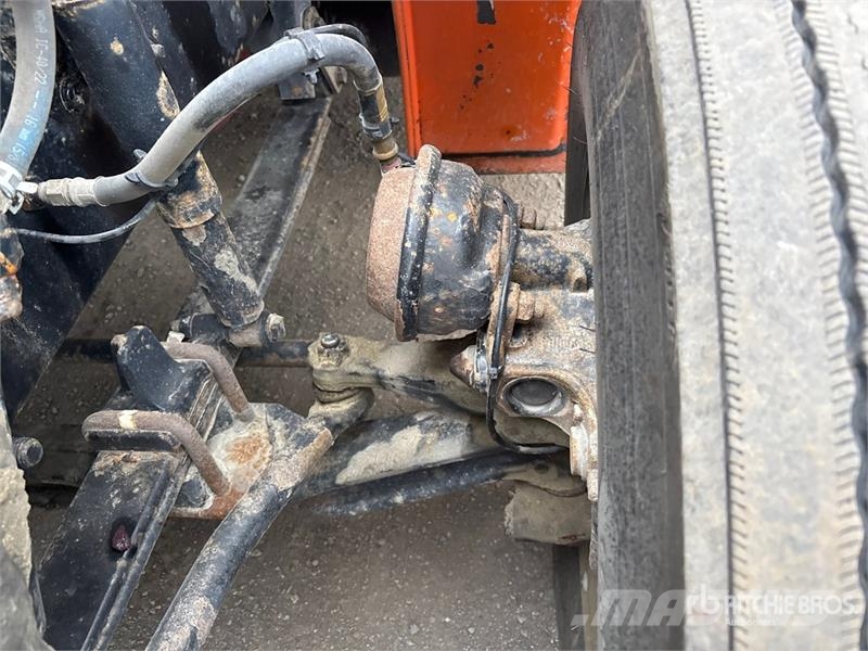 Western Star 5700 6x4 T/A Sleeper Truck Tractor Sadulveokid