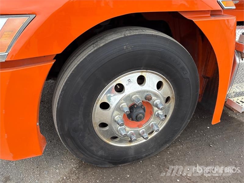 Western Star 5700 6x4 T/A Sleeper Truck Tractor Trekkvogner