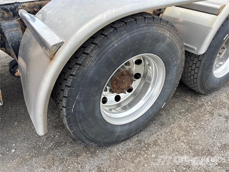 Western Star 5700 6x4 T/A Sleeper Truck Tractor Влекачи
