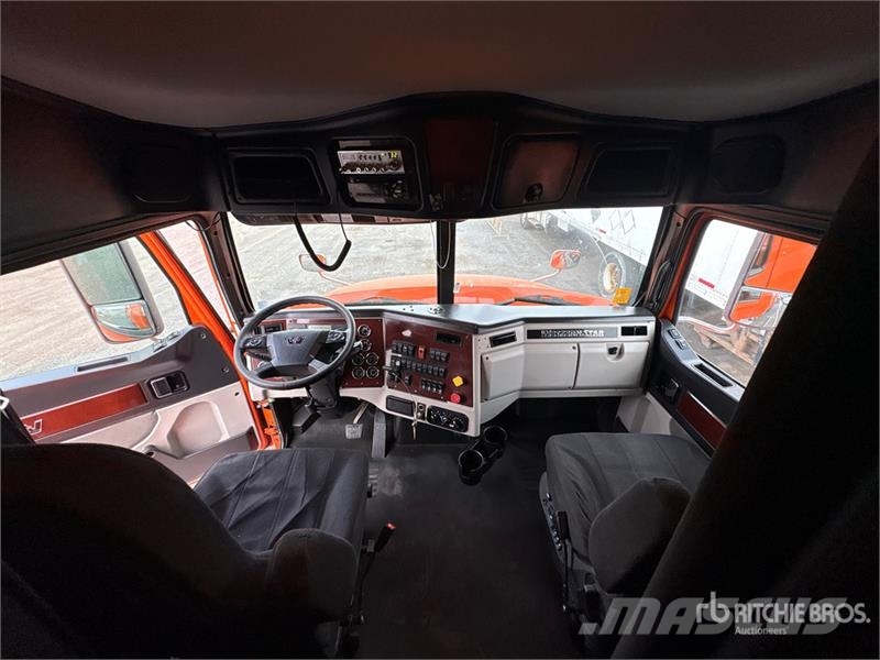 Western Star 5700 T/A Sleeper Truck Tractor Sadulveokid