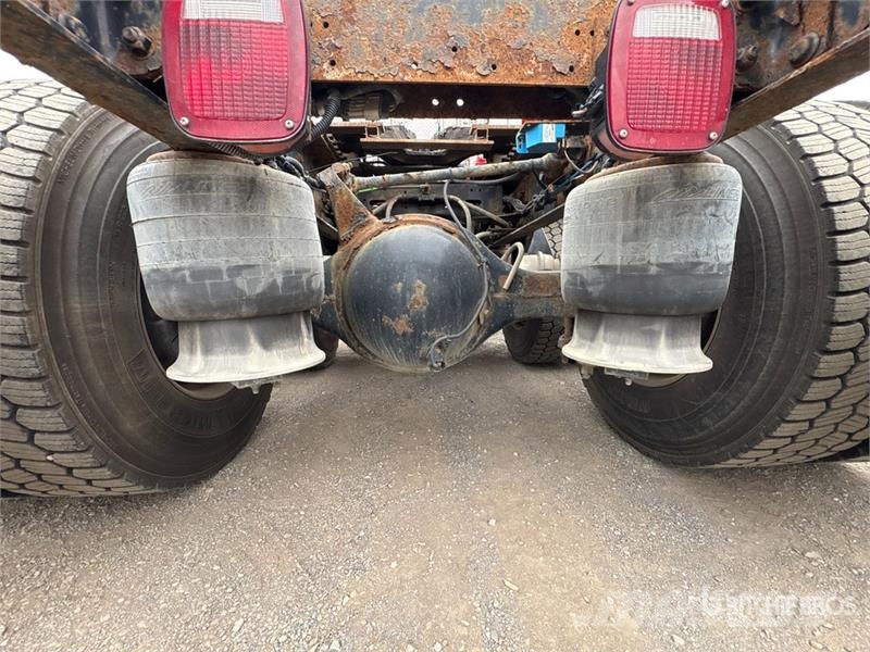 Western Star 5700 T/A Sleeper Truck Tractor Sadulveokid