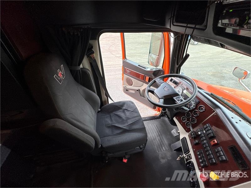 Western Star 5700 T/A Sleeper Truck Tractor Sadulveokid