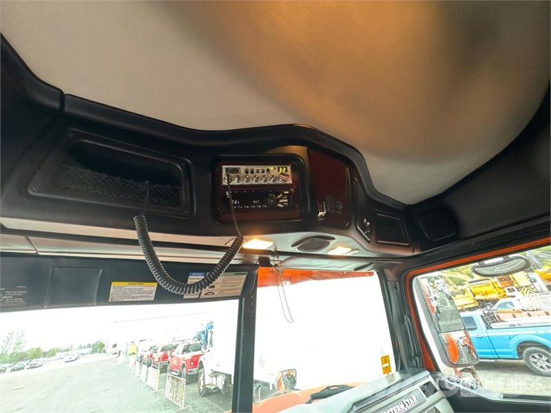 Western Star 5700 T/A Sleeper Truck Tractor Sadulveokid