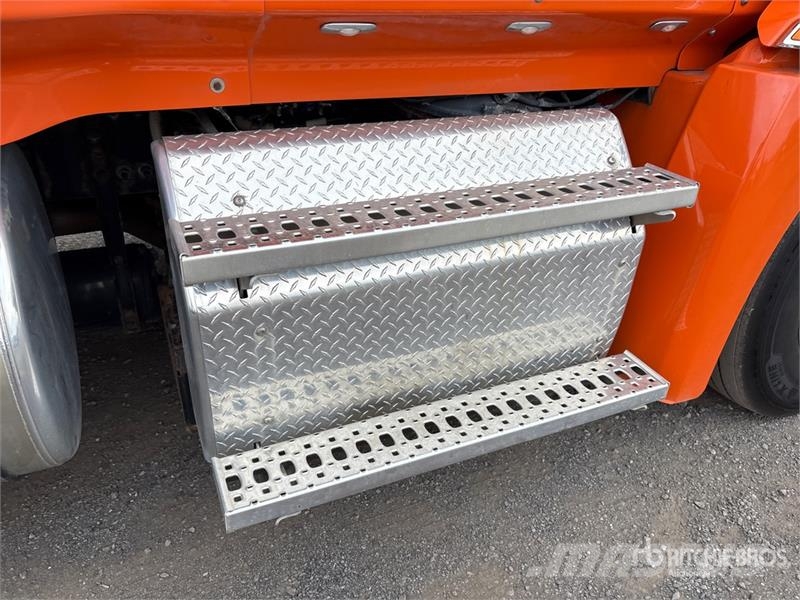 Western Star 5700 T/A Sleeper Truck Tractor Sadulveokid