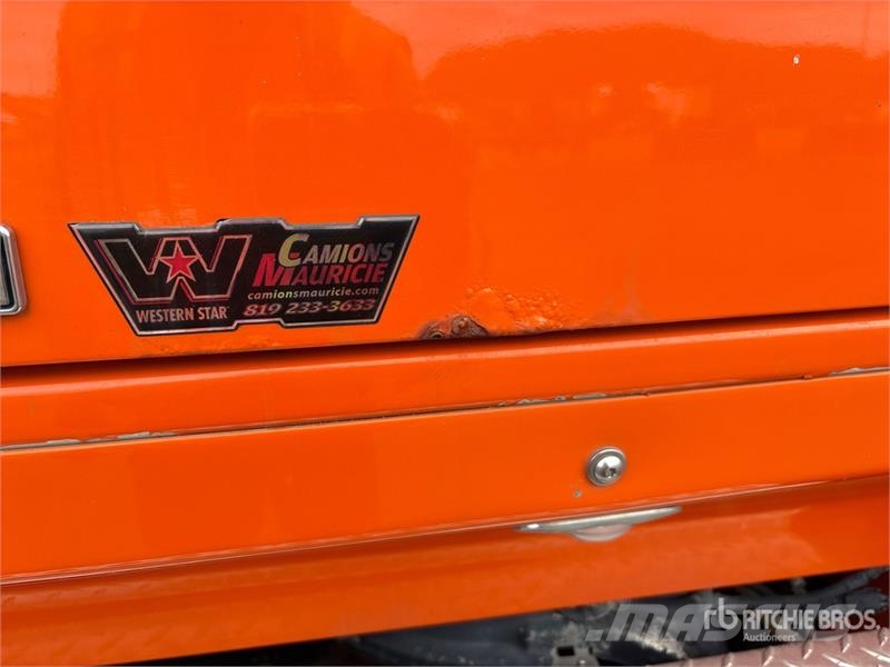 Western Star 5700 T/A Sleeper Truck Tractor Sadulveokid