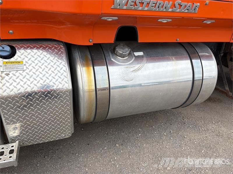 Western Star 5700 T/A Sleeper Truck Tractor Sadulveokid
