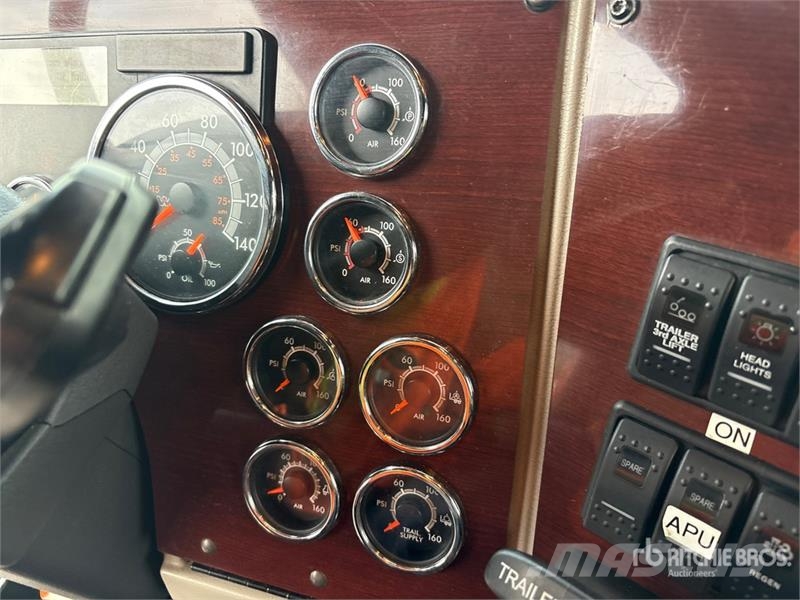 Western Star 5700 T/A Sleeper Truck Tractor Sadulveokid