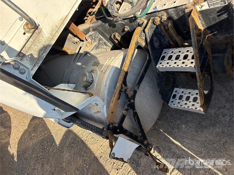 Western Star 5700 XE 6x4 T/A Sleeper Truck Tractor 牵引车