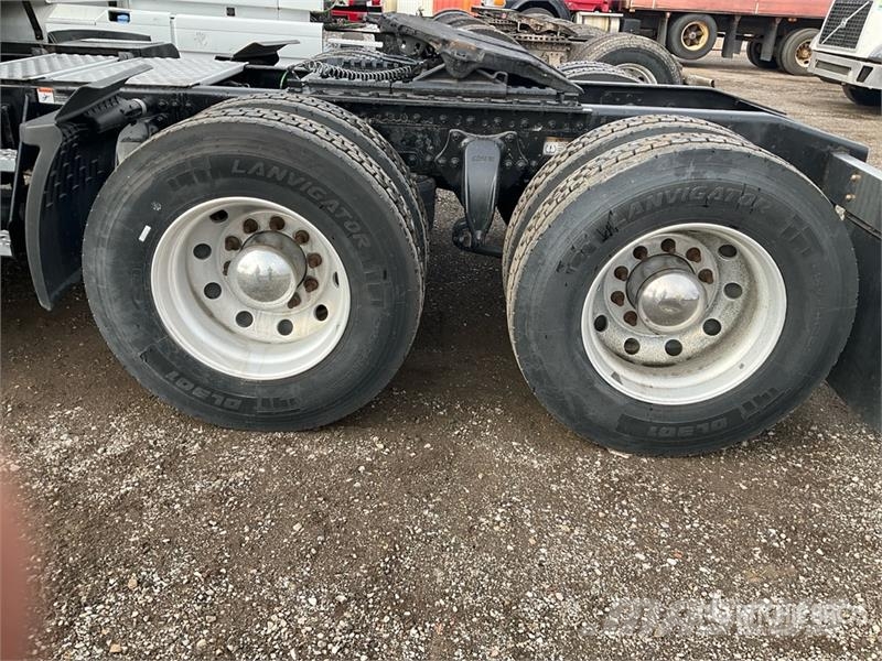 Western Star 5700XE 6x4 T/A Sleeper Truck Tractor Traktorske jedinice