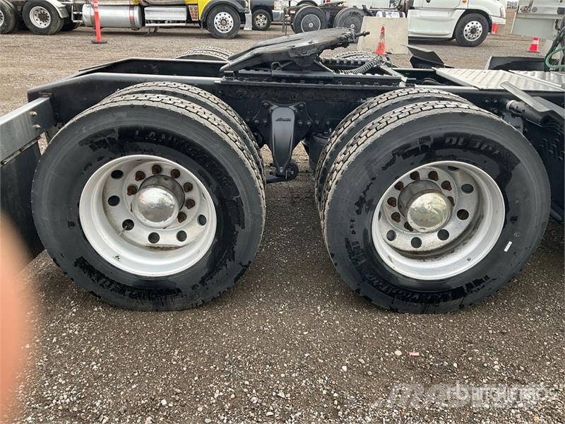 Western Star 5700XE 6x4 T/A Sleeper Truck Tractor Traktorske jedinice