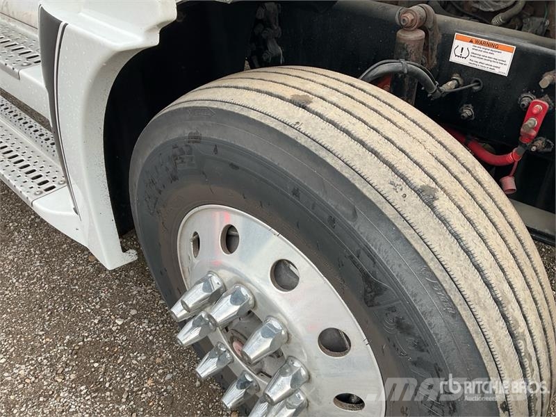 Western Star 5700XE 6x4 T/A Sleeper Truck Tractor Traktorske jedinice