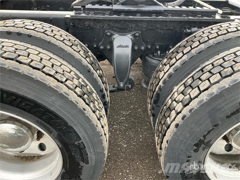 Western Star 5700XE 6x4 T/A Sleeper Truck Tractor Traktorske jedinice