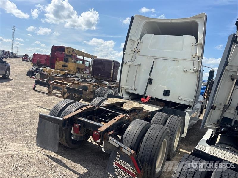 Western Star 5700XE SLP 6x4 T/A Sleeper Truck Tractor (Inoperab Trekkers