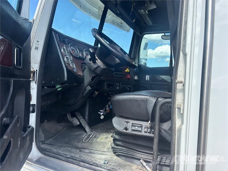 Western Star 5700XE SLP 6x4 T/A Sleeper Truck Tractor (Inoperab Trekkers