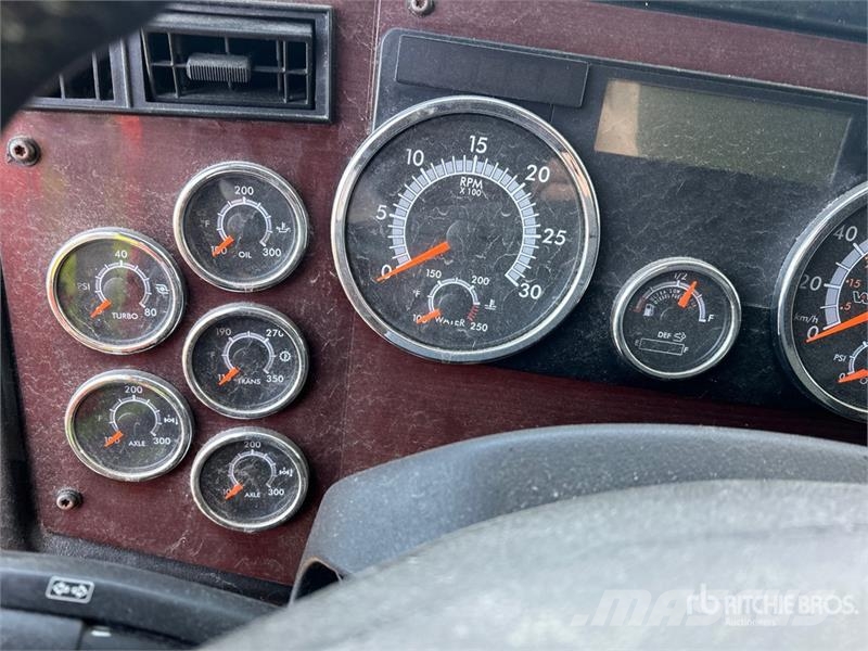 Western Star 5700XE SLP 6x4 T/A Sleeper Truck Tractor (Inoperab Trekkers