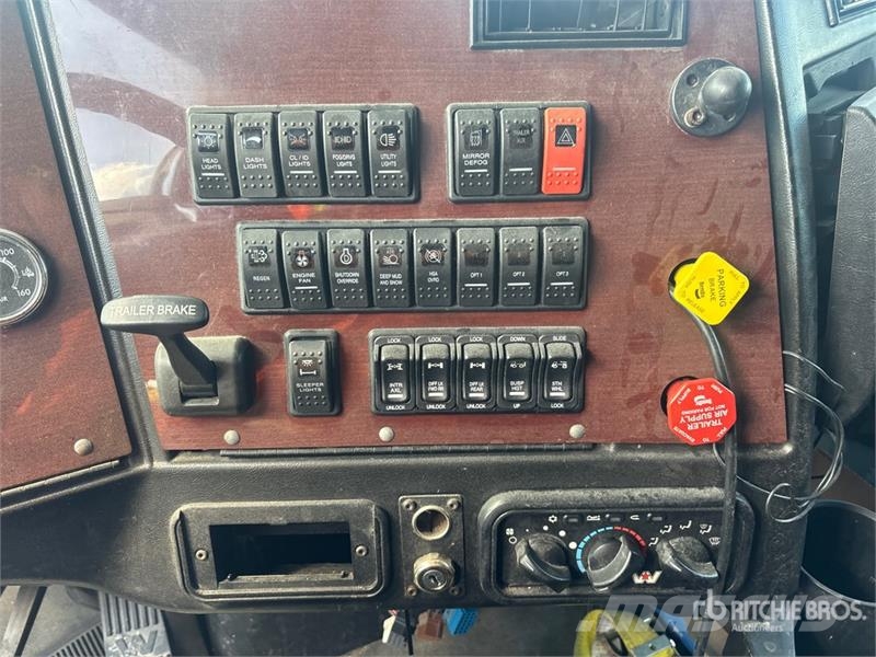 Western Star 5700XE SLP 6x4 T/A Sleeper Truck Tractor (Inoperab Trekkers