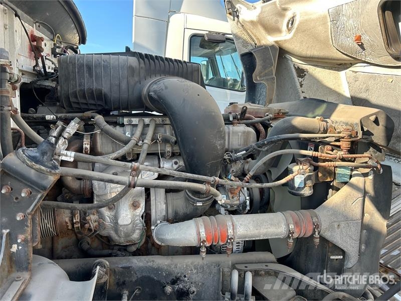 Western Star 5700XE SLP 6x4 T/A Sleeper Truck Tractor (Inoperab Trekkers