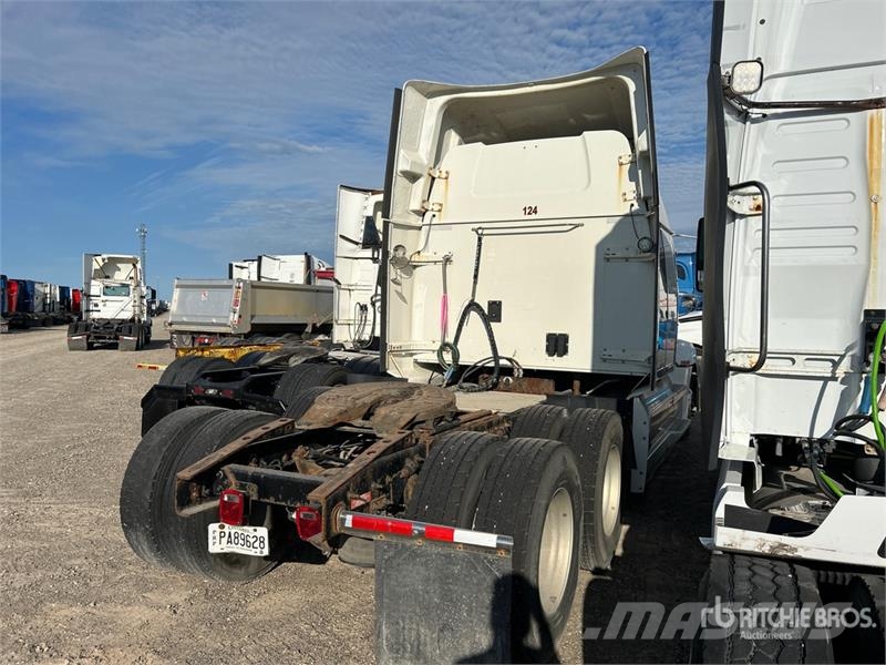 Western Star 5700XE SLP 6x4 T/A Sleeper Truck Tractor (Inoperab Trekkers
