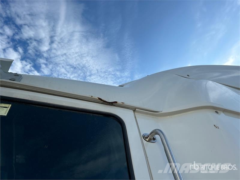 Western Star 5700XE SLP 6x4 T/A Sleeper Truck Tractor (Inoperab Trekkers