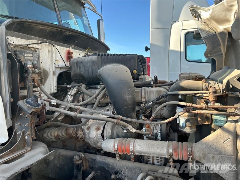 Western Star 5700XE SLP 6x4 T/A Sleeper Truck Tractor (Inoperab Trekkers