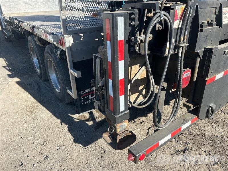 Western Star Atlas 332.3E 12313 lb Knuckle Boom on  Western Sta Автокрани