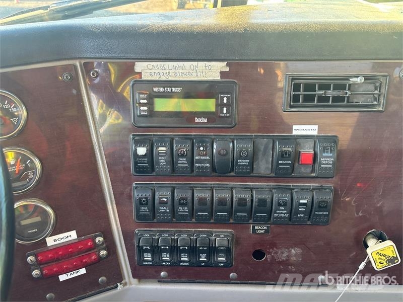 Western Star Control Company on Western Star 4800 10x6 Twin-Ste شاحنات مزدوجة / خلخلة