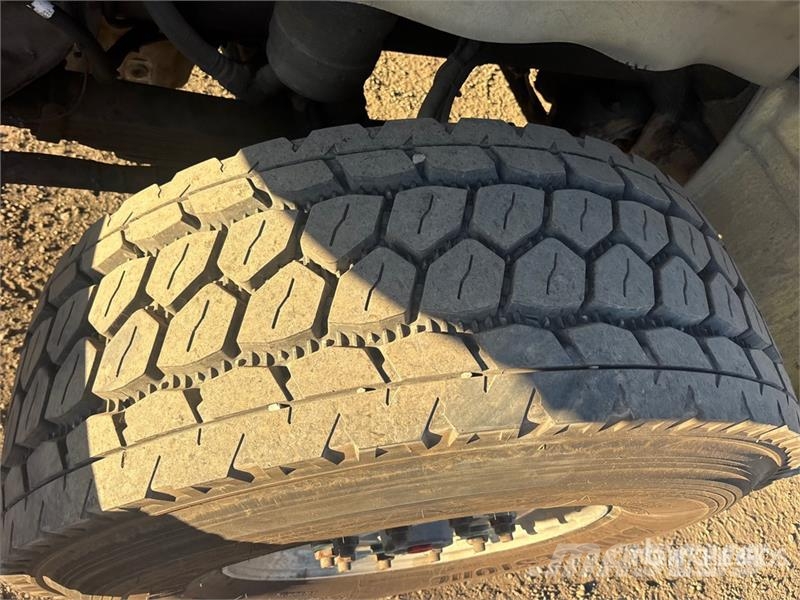 Western Star Control Company on Western Star 4800 10x6 Twin-Ste شاحنات مزدوجة / خلخلة