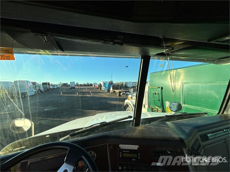 Western Star Control Company on Western Star 4800 10x6 Twin-Ste شاحنات مزدوجة / خلخلة
