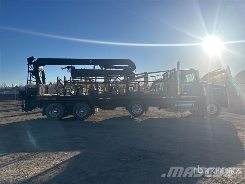 Western Star Hiab 210K-3 1880 kg Knuckle Boom on Western Star Autogru