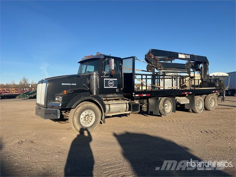 Western Star Hiab 210K-3 1880 kg Knuckle Boom on Western Star Autogru